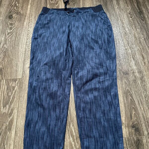 Athleta Stride Midtown Ankle Pants Size 6